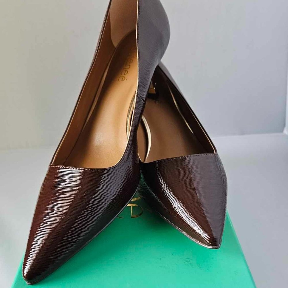 J. Renee Braidy Brown Kitten Heel Pump 10M